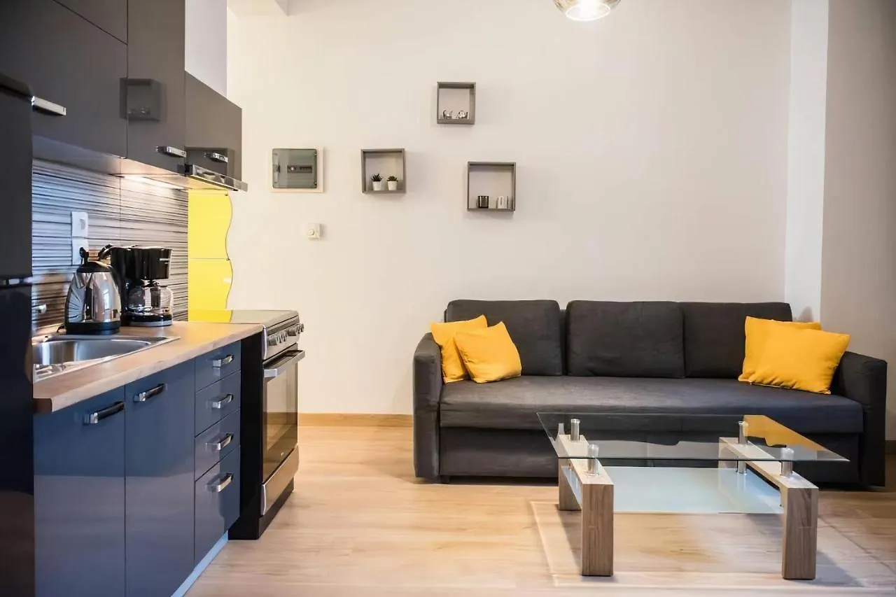 Yellow Geranium Apartment Thessaloniki 0*,