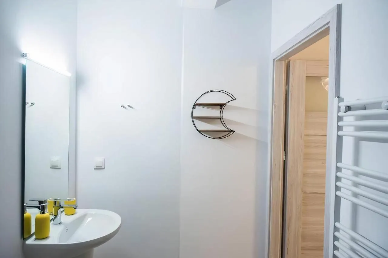 Yellow Geranium Apartment Thessaloniki